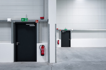 L'importance des portes coupe-feu dans les bâtiments commerciaux L'importance des portes coupe-feu dans les bâtiments commerciaux